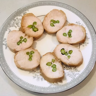 鶏むね肉のアスパラ巻き